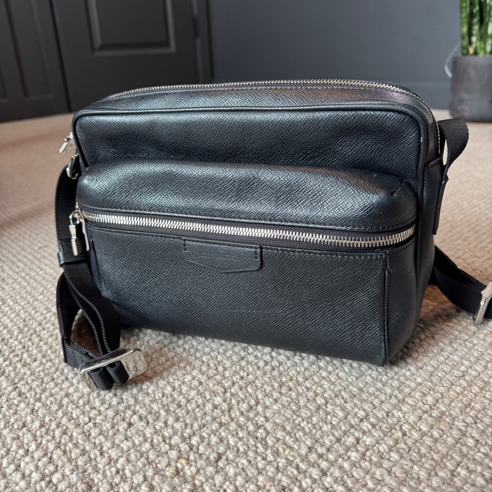 Louis Vuitton Outdoor Messenger
